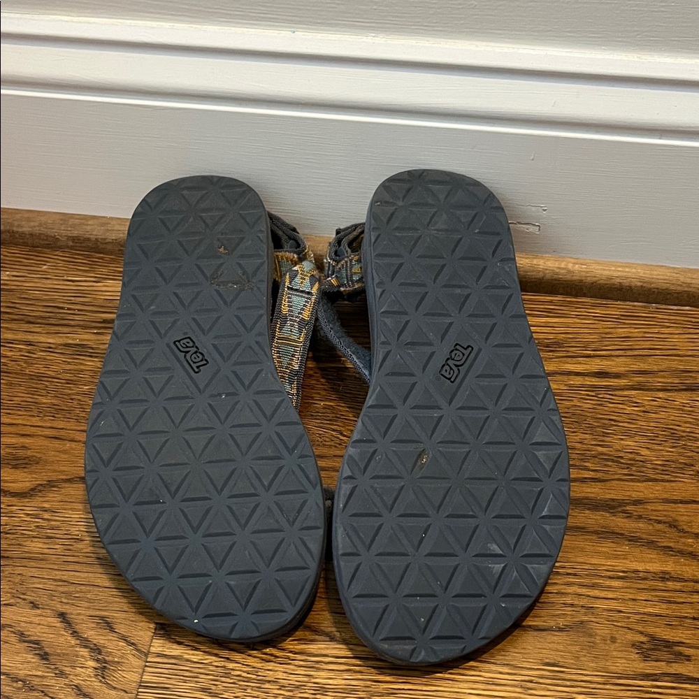 Women’s Blue Tevas - Picture 4 of 4
